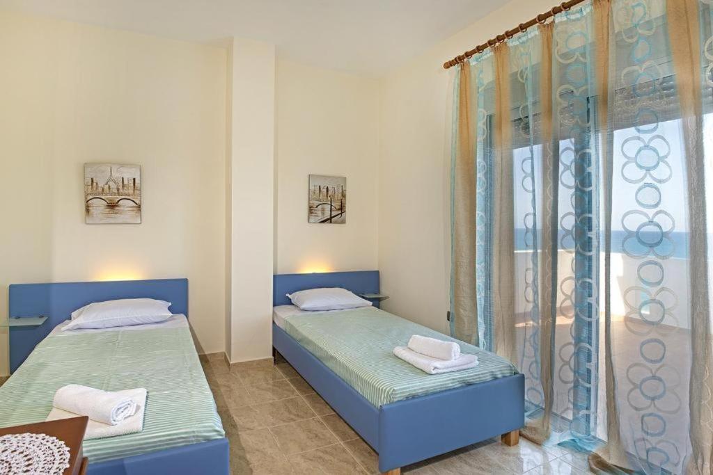 Vilă Pearl - Front With Private Pool Apolakkia