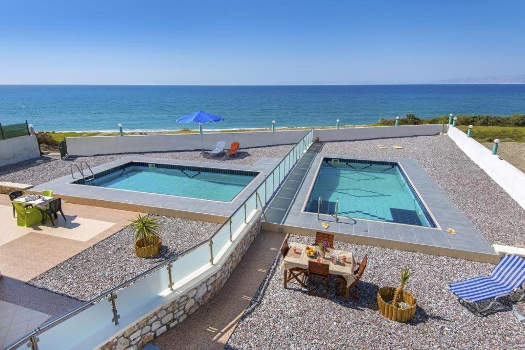 Pearl - Front With Private Pool Apolakkia