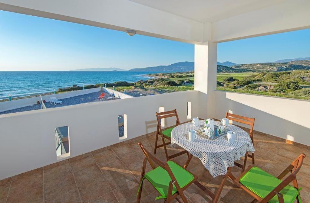 Pearl - Front With Private Pool Villa Apolakkia